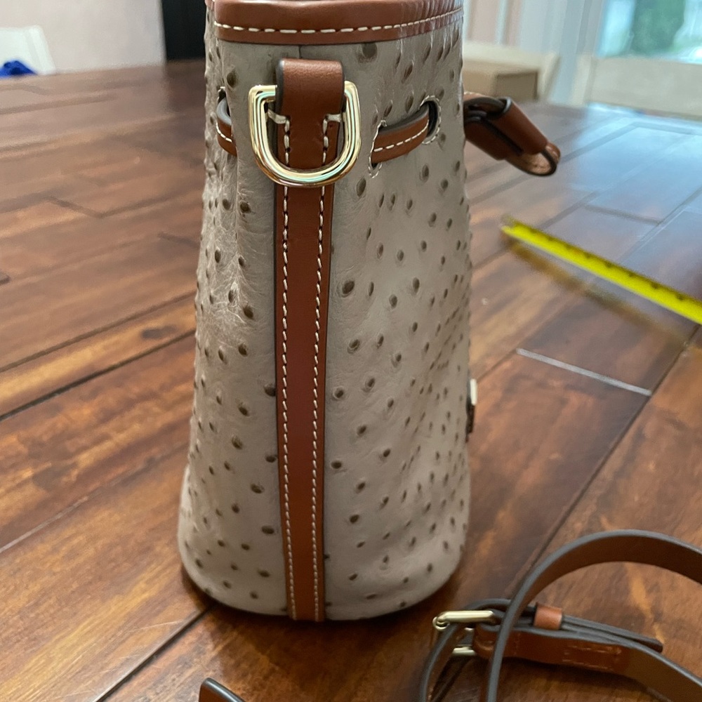 NWOT Dooney & Bourke Ostrich Small Drawstring Crossbody. - Picture 3 of 6